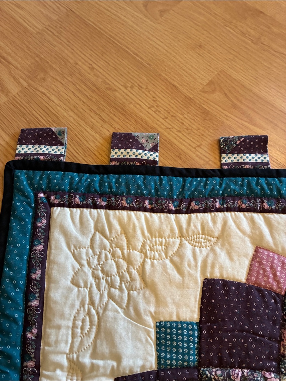 Quilted wall hanging - Picture 6 of 7